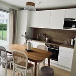 Jolie Maison Et Terrasse *