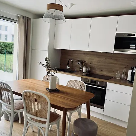 Jolie Maison Et Terrasse *