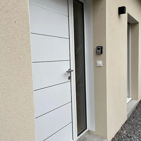 Jolie Maison Et Terrasse *